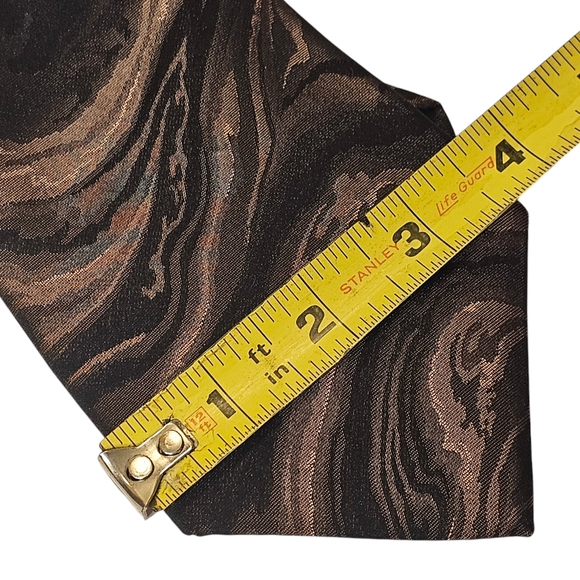 HALSTON III TIE - Picture 4 of 10